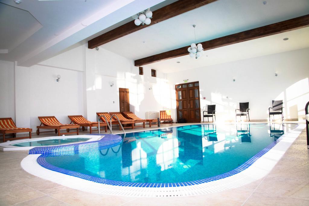 Hotel Esprit Брашов Екстер'єр фото
