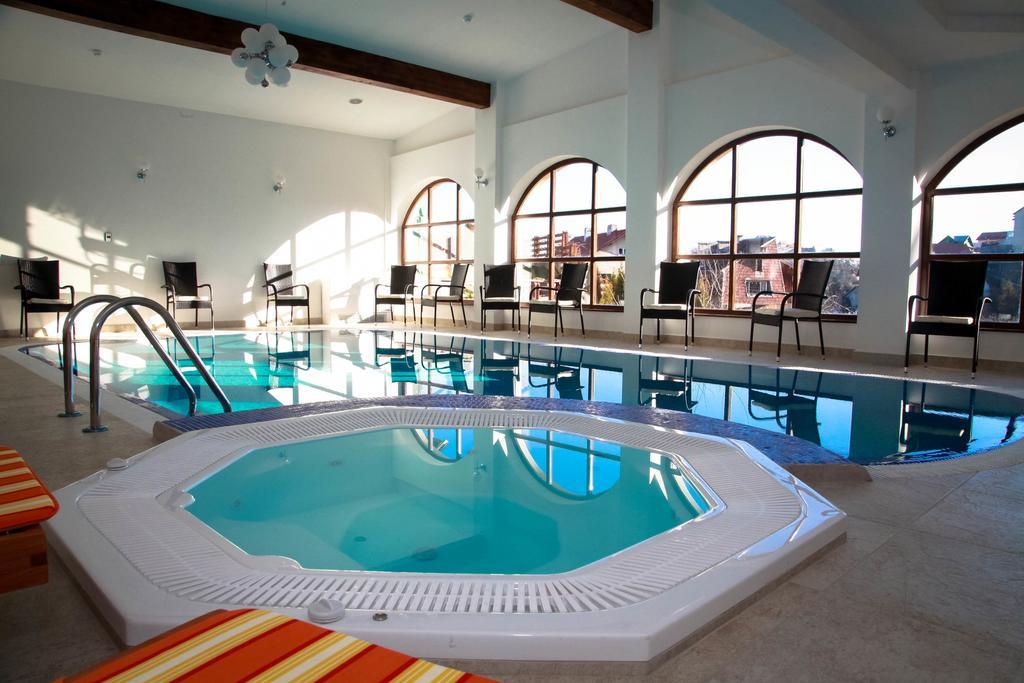 Hotel Esprit Брашов Екстер'єр фото